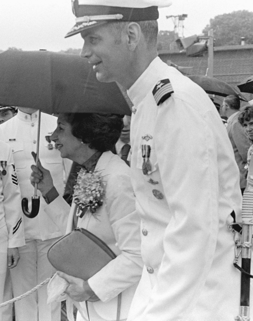 Eleonore-Rickover-bw-christening-photo-Rik-Spruitenburg-crop